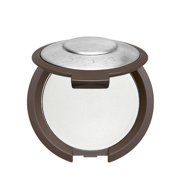 Becca shimmering skin perfector poured NIB!! - Picture 2 of 13